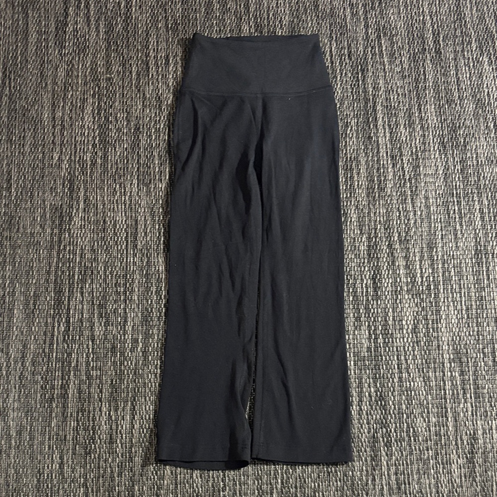 Lululemon Groove Super-High-Rise Crop flare leggings 22”